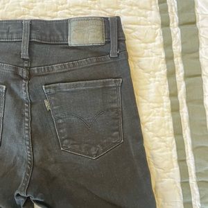 Levi's Grey skinny jeans! Size 26